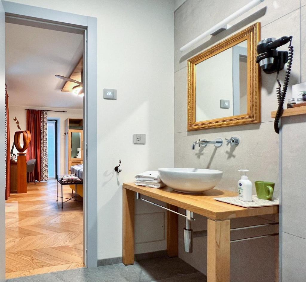 D'Artemisia Chambres D'Hotes Pont-Saint-Martin Εξωτερικό φωτογραφία